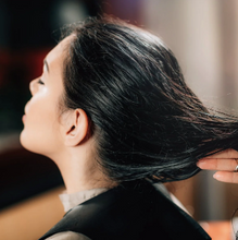 Load image into Gallery viewer, Jojoba Oil- 100% natural and premium cold pressed oil for face, skin and hair - Jojoba Oil for Hair Growth, Moisturizing Skin & Makeup Primer