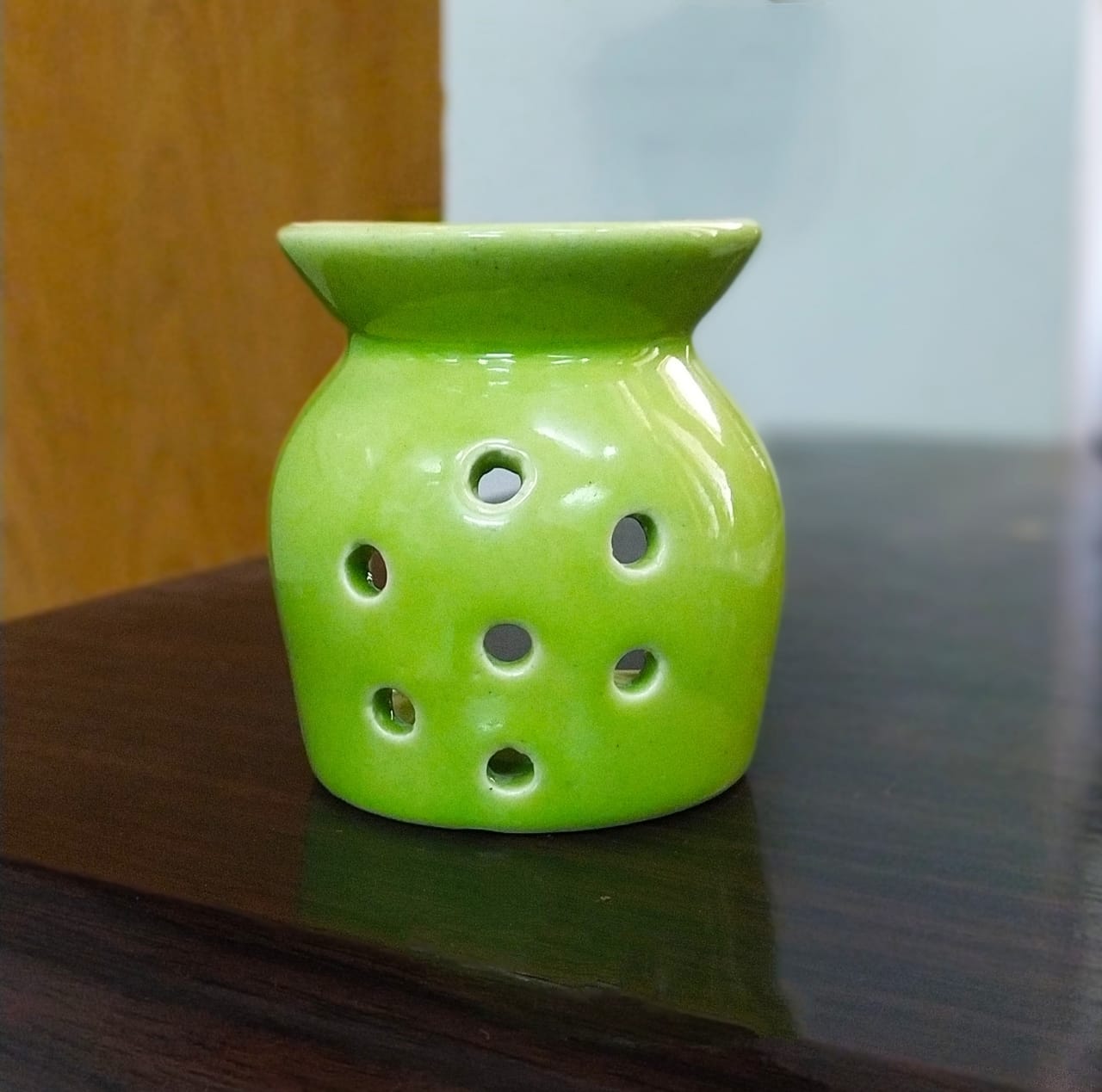 Small Candle Diffuser: Light Green