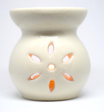 Load image into Gallery viewer, Flower Candle Diffuser: Off White
