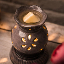 Load image into Gallery viewer, Aroma Lamp: Rustic Flower
