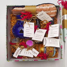 Load image into Gallery viewer, Aromatherapy Room Hamper
