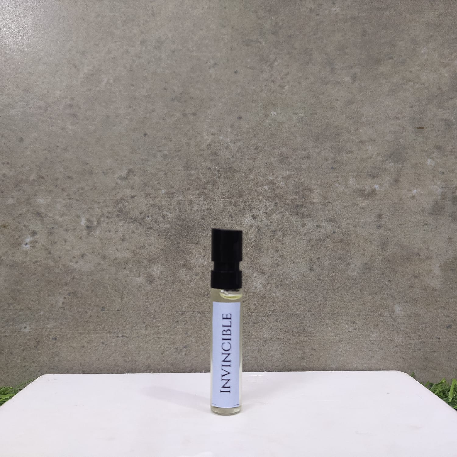 Invincible Eau De Parfum 2 ml